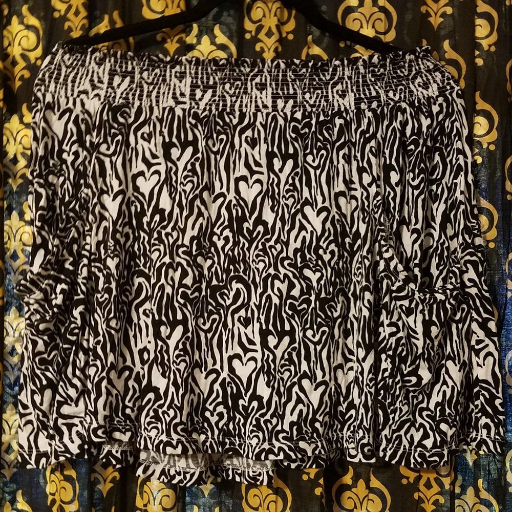 Juniors XL "Zebra Hearts" Mini Skirt